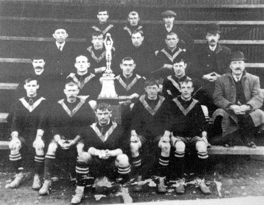 Westauckland_fc_1909_team.jpg