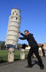 Andrew-holding-up-the-leaning-tower-of-Pisa-photo-by-Tarcisio-Arzuffi1.jpg