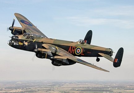 Battle_of_Britain_Memorial_flight_Avro_Lancaster_(cropped).jpg
