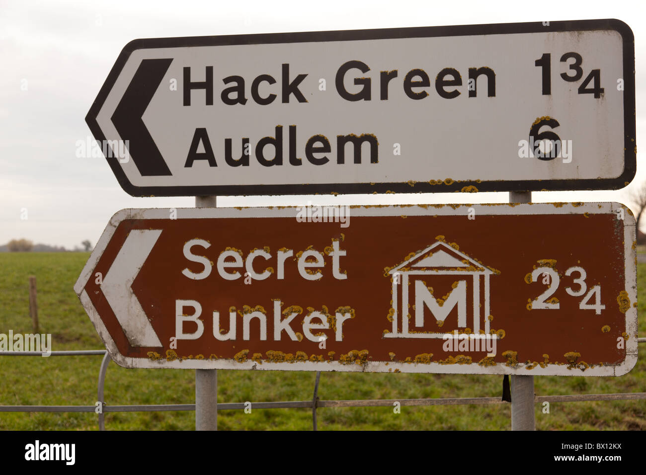 uk-direction-road-signs-to-small-villages-and-a-secret-bunker-near-BX12KX.jpg