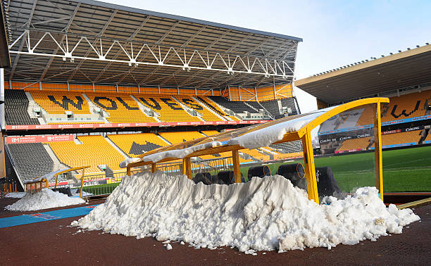 ground-staff-cleared-snow-from-molineux-stadium-the-home-of-ahead-picture-id594802146